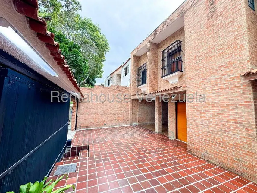 Casa (Multipes Niveles) en Venta en El Cafetal, Distrito Metropolitano - 2