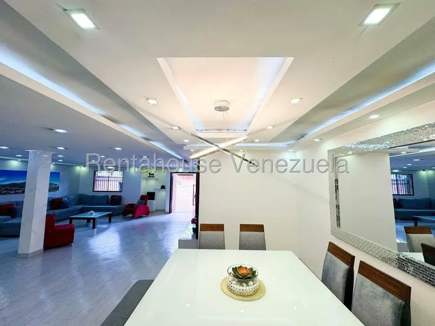 Casa (Multipes Niveles) en Venta en El Cafetal, Distrito Metropolitano - 11