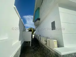 Vista 75