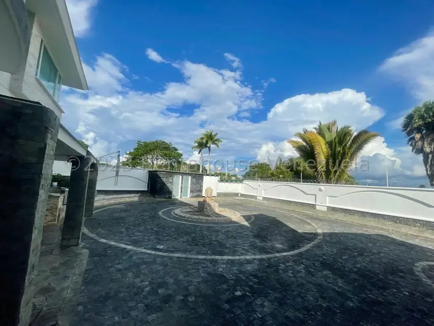 Casa (Multipes Niveles) en Venta en La Lagunita Country Club, Distrito Metropolitano - 80