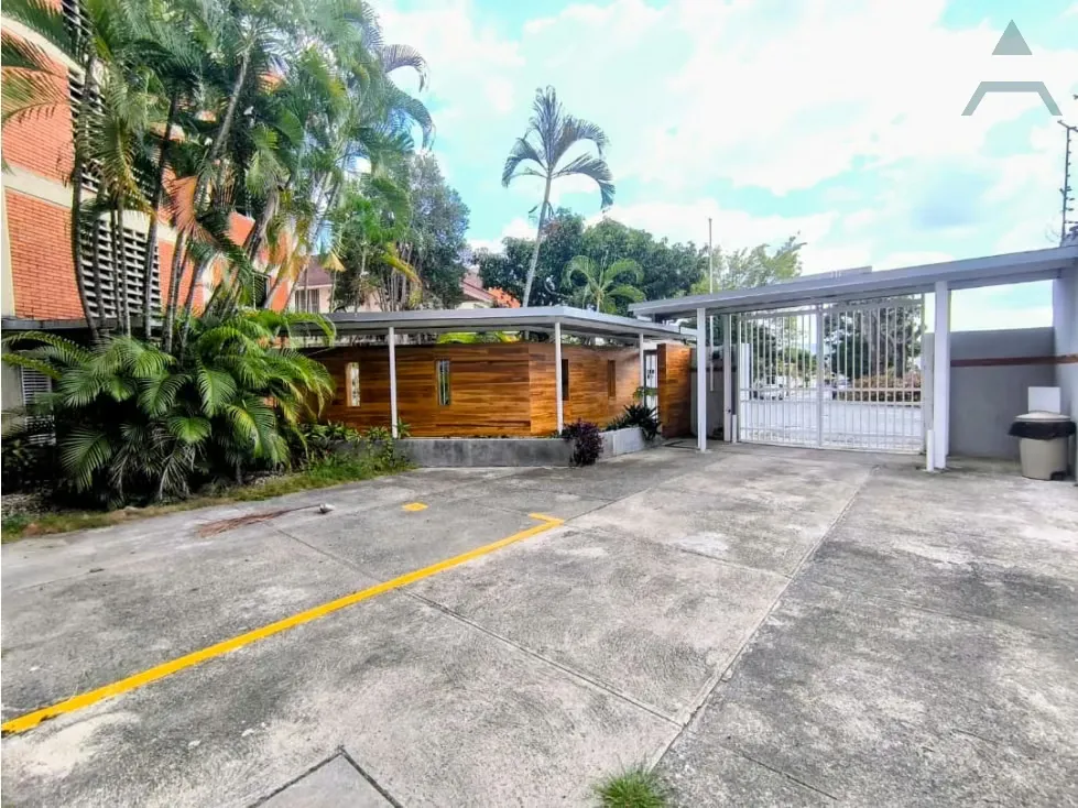 Se vende Edificio 1965m² Colinas de Bello Monte - 3