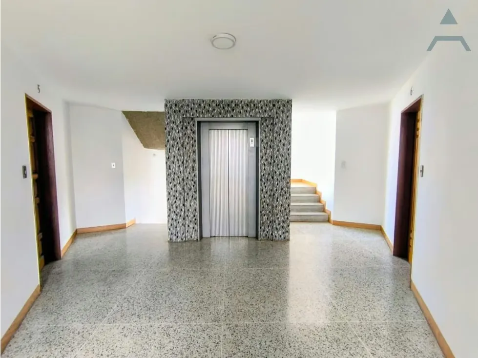 Se vende Edificio 1965m² Colinas de Bello Monte - 7