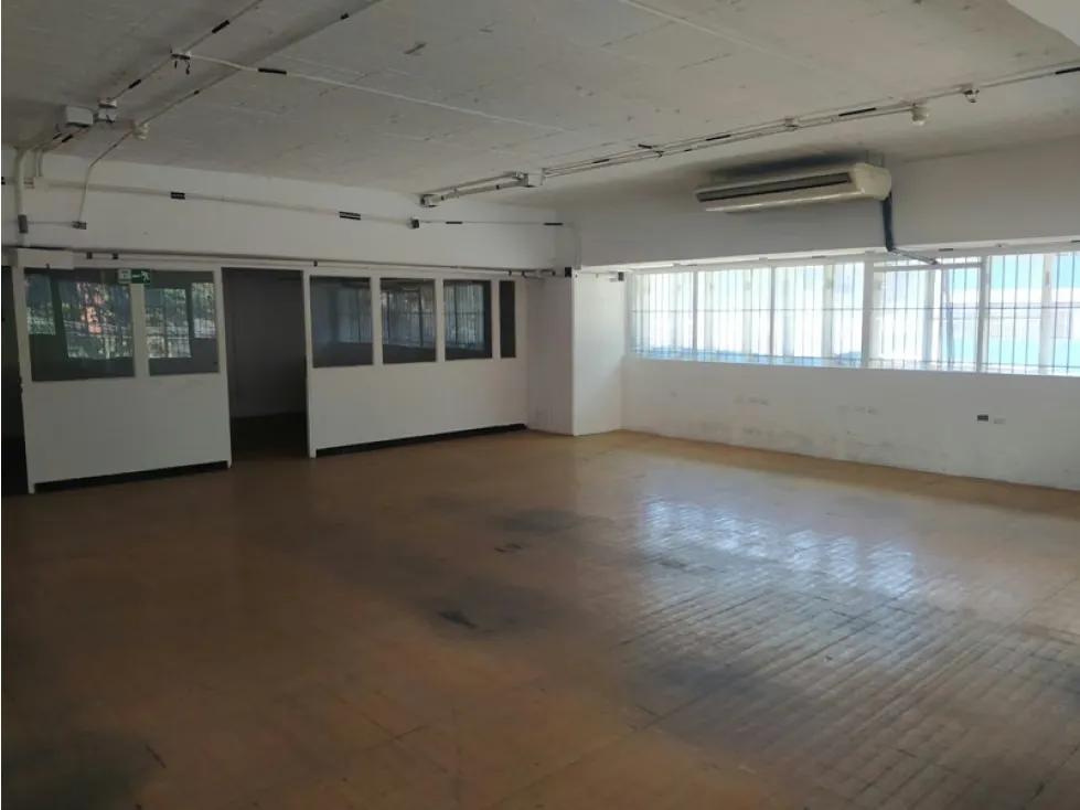 AMPLIO LOCAL EN ALQUILER EN BOLEÍTA SUR 1.177m2 - 15