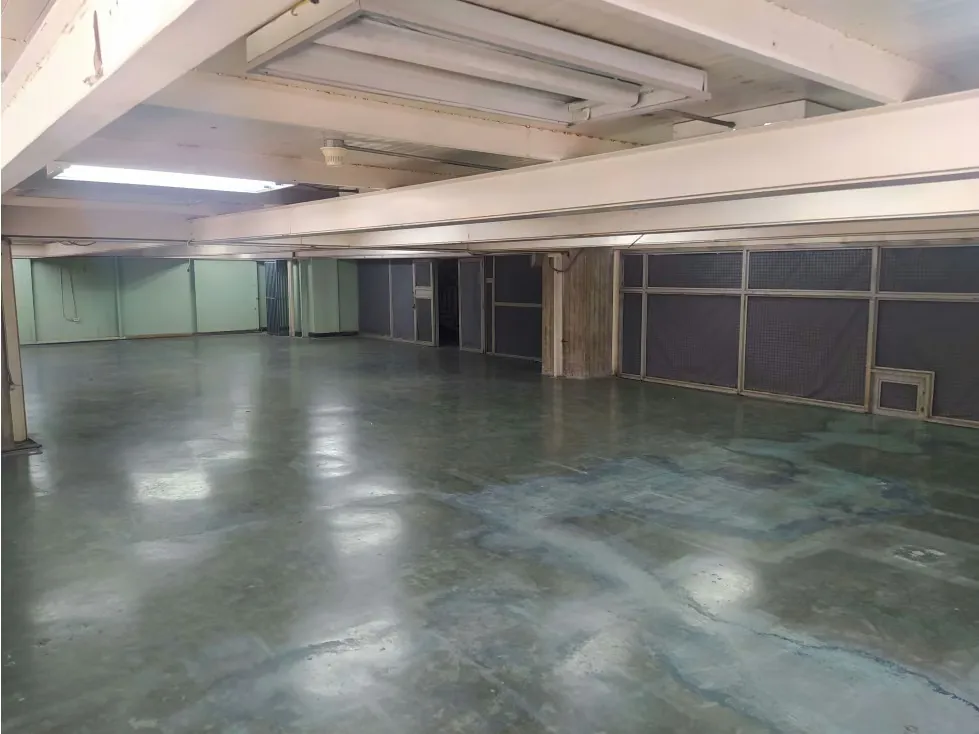 AMPLIO LOCAL EN ALQUILER EN BOLEÍTA SUR 1.177m2 - 4