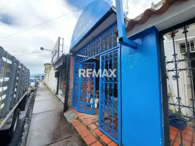 SE ALQUILA LICORERIA + CASA PARA USO COMERCIAL A PIE DE CALLE - 3