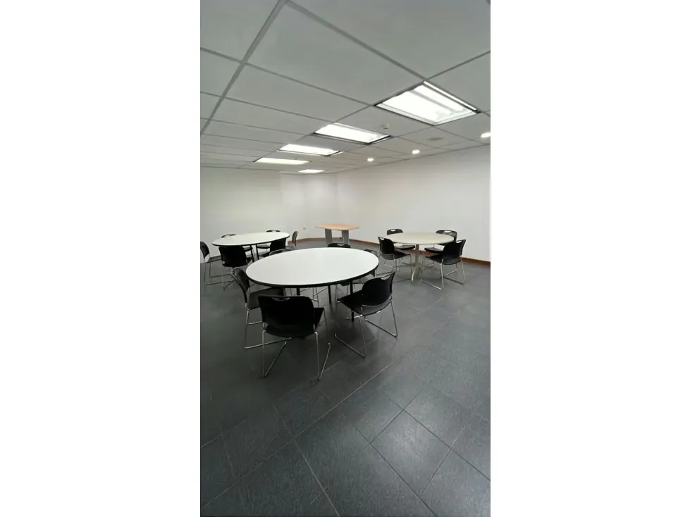 ALQUILER OFICINA EN LOS CORTIJOS 1212 M2 326561 - 14
