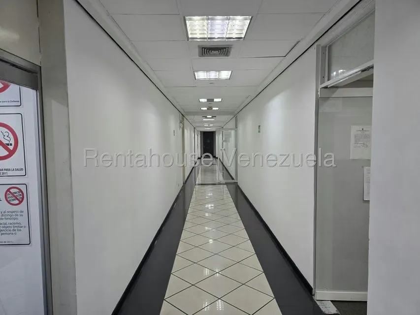 Oficina en Venta en El Recreo, Distrito Metropolitano - 3