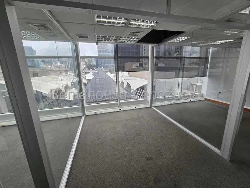Oficina en Venta en El Recreo, Distrito Metropolitano - 10