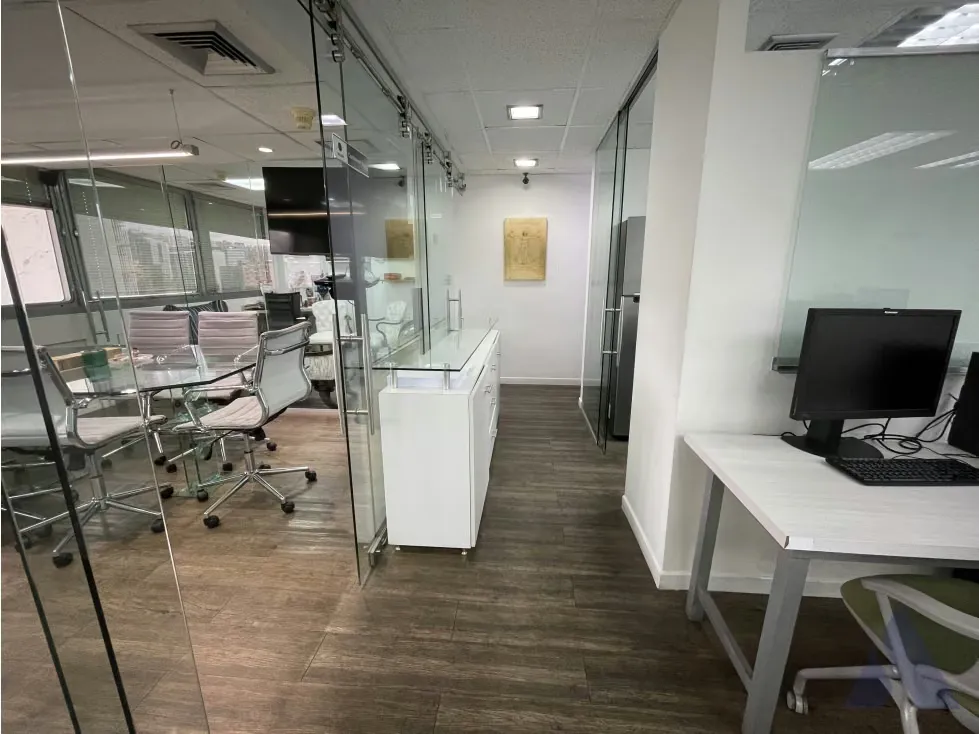 Alquilo oficina 97m2 Torre Las Mercedes 0927 - 7