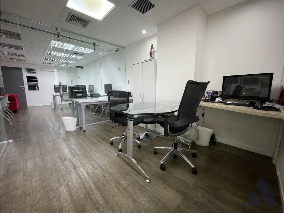 Alquilo oficina 97m2 Torre Las Mercedes 0927 - 8
