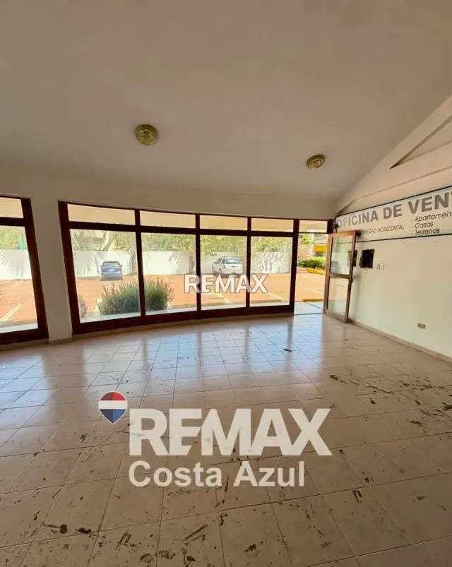 ¡Inversión Estratégica en Tucacas! Local Comercial de Alta Visibilidad en C.C. Caribbean - 12