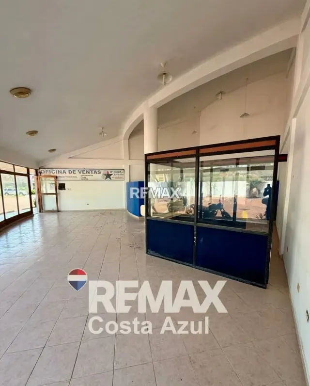 ¡Inversión Estratégica en Tucacas! Local Comercial de Alta Visibilidad en C.C. Caribbean - 16