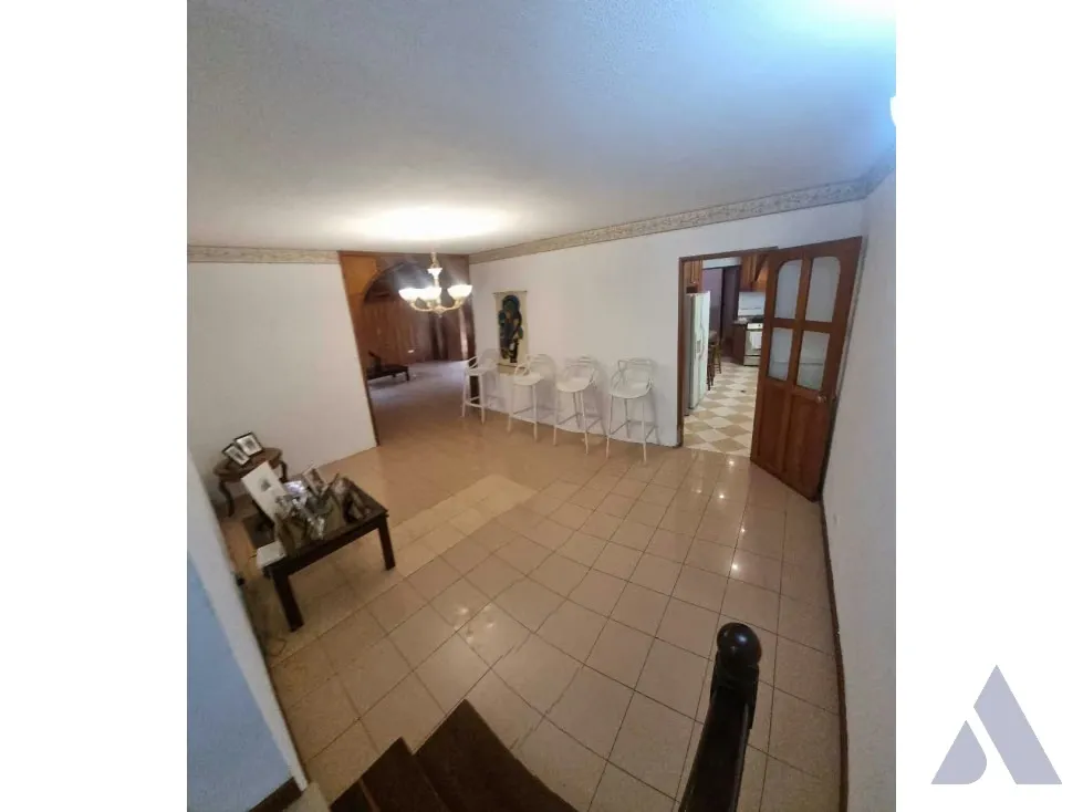 Vendo apartamento 150+60m2 Cumbres de Curumo 8451