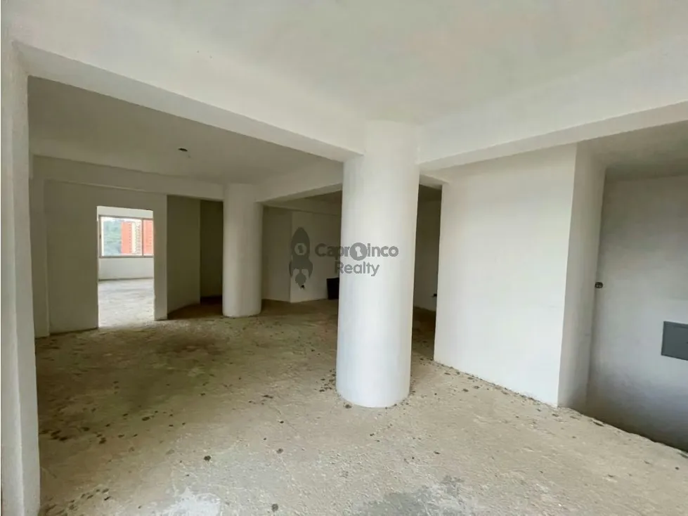 Apartamento de 800 m2 para decorar a tu gusto TCL 9560779 - 18