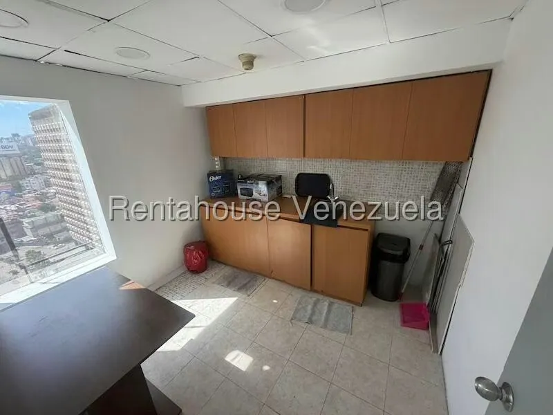 Oficina en Alquiler en El Recreo, Distrito Metropolitano - 24