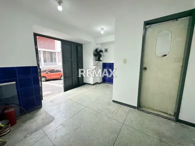 Local comercial en alquiler en Petare - 4