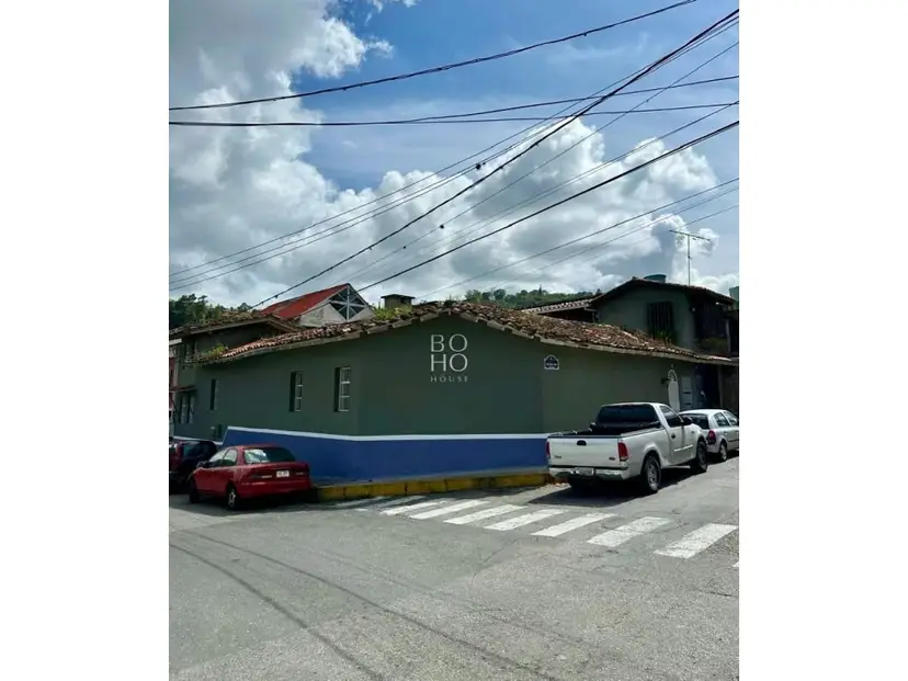 Alquilo local/casa colonial 390m2 Pueblo del Hatillo 0811