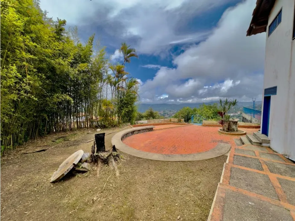 Se vende casa 750m2 La Lagunita 9121 - 7