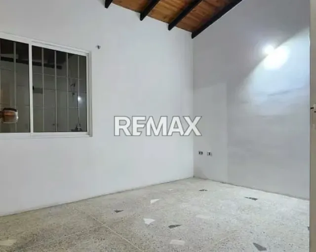 SE VENDE CASA EN URB. TERRAZAS DEL NORTE, COND. GUAYACÁN I, TIPURO. - 11
