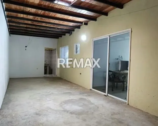 SE VENDE CASA EN URB. TERRAZAS DEL NORTE, COND. GUAYACÁN I, TIPURO. - 14