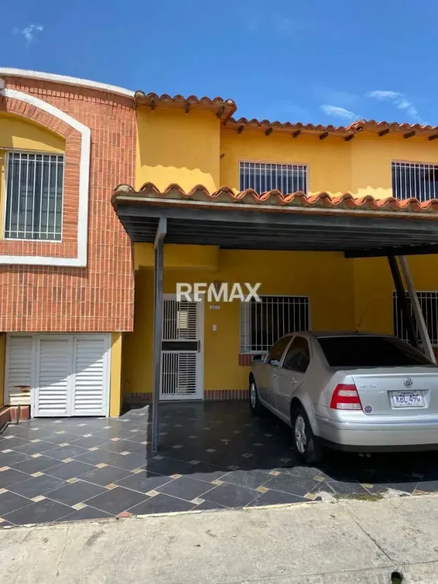 Hermosa y moderna casa ubicada en Terra Mia uno de Los mejores urbanismos de Cabudare