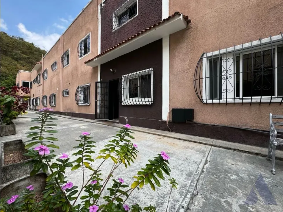 Se alquila oficina-showroom-deposito Las Mercedes