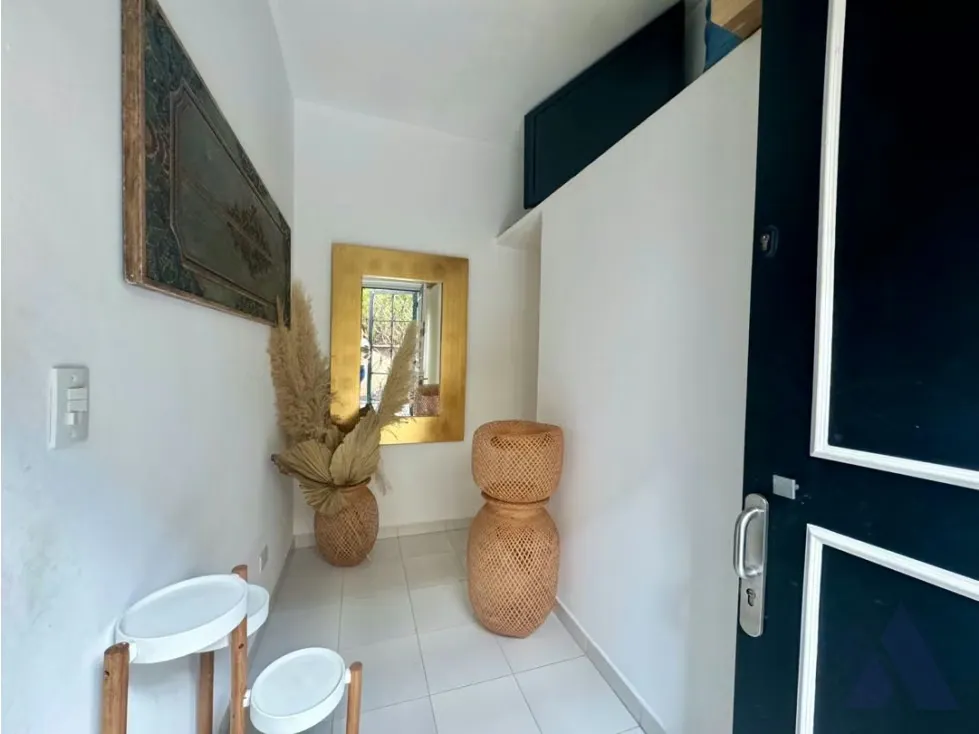 Se alquila oficina-showroom-deposito Las Mercedes - 3