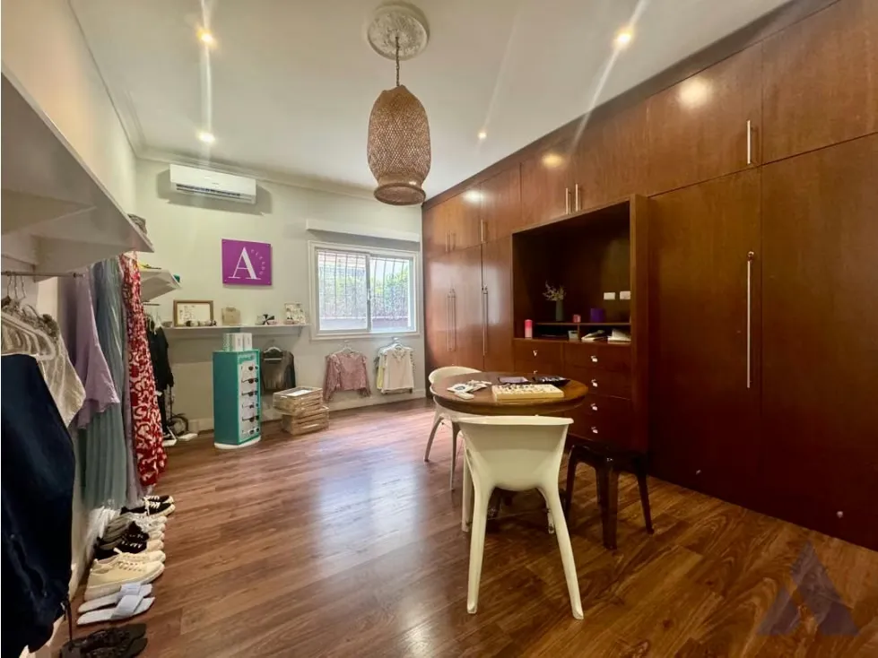 Se alquila oficina-showroom-deposito Las Mercedes - 5