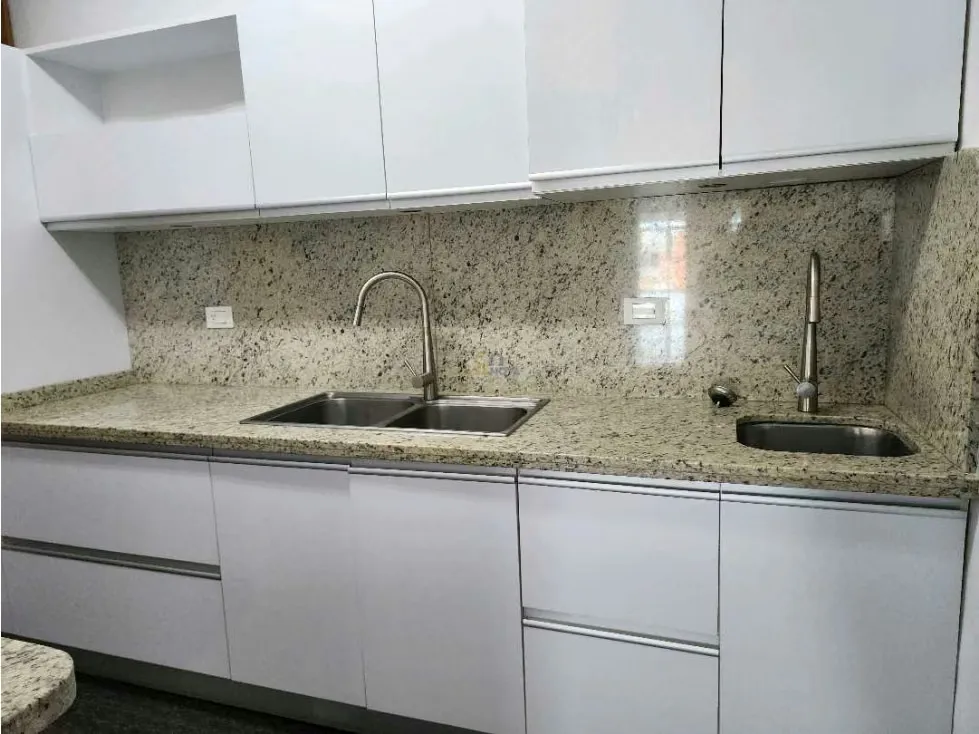 Se Alquila duplex 3H+S/5b/5E + maletero La castellana - 14