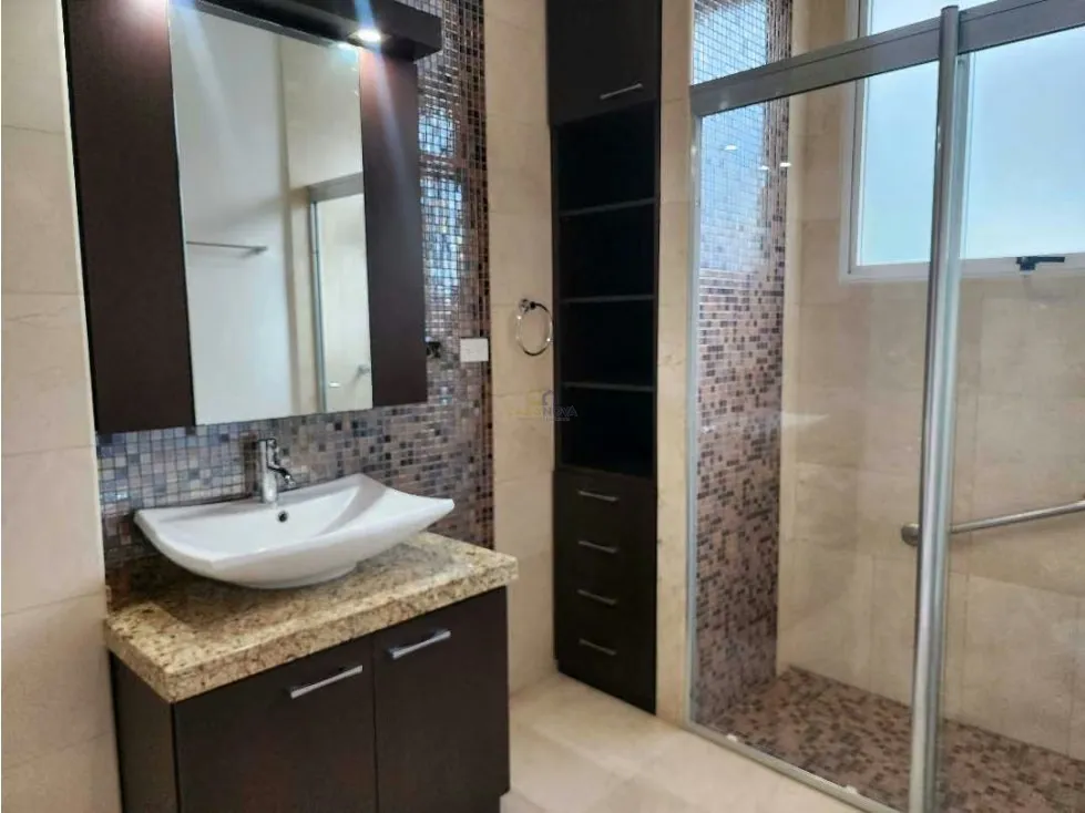Se Alquila duplex 3H+S/5b/5E + maletero La castellana - 21