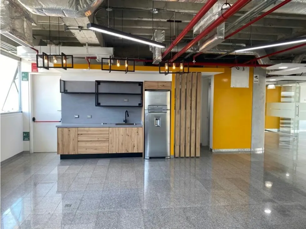 Alquilo oficina 330m2 C.C.Millennium Los Dos Caminos 0880 - 6