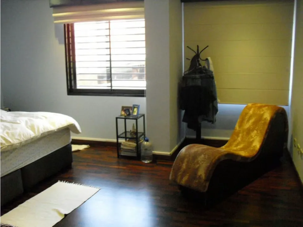Se vende casa 374m2 Colinas de Tamanaco 0549 - 25