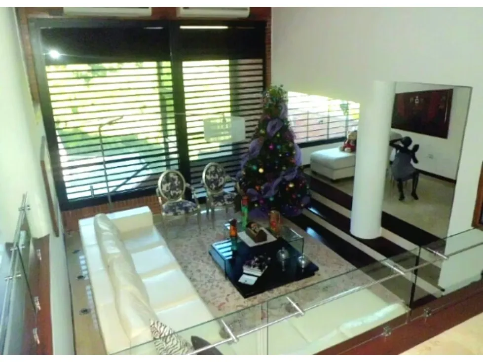 Se vende casa 374m2 Colinas de Tamanaco 0549 - 9