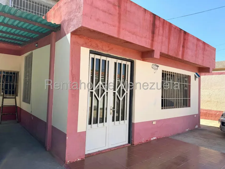 Casa (Duplex) en Venta en Santa Irene, Falcon - 2