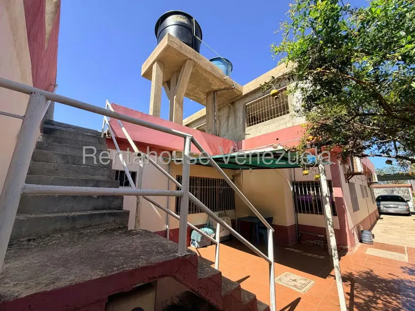 Casa (Duplex) en Venta en Santa Irene, Falcon - 28