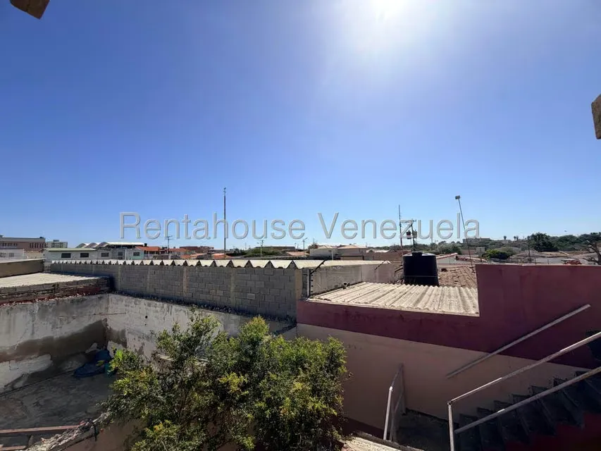 Casa (Duplex) en Venta en Santa Irene, Falcon - 35