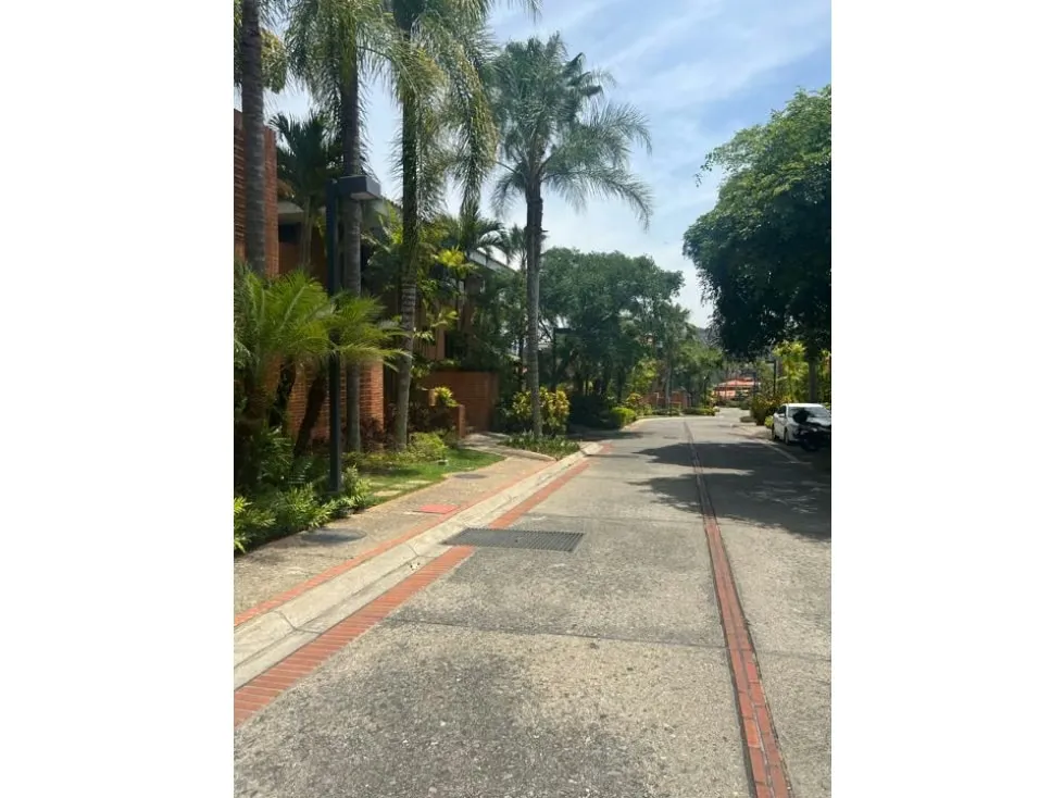 Vendo casa 565m2 4h+2s/7b/5p Caurimare 6955 - 30