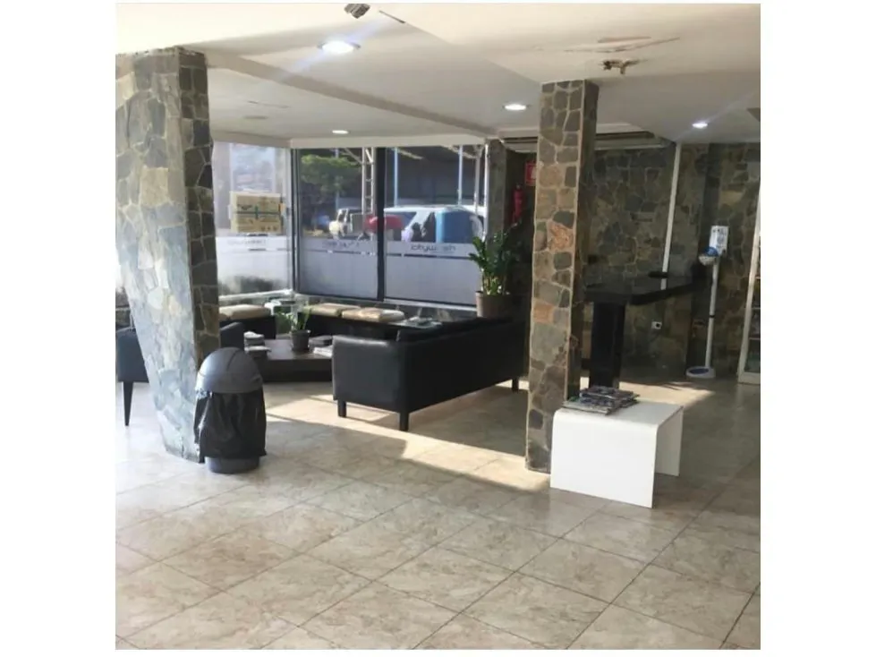 Se vende local 2700m2 Chacao 1488 - 2