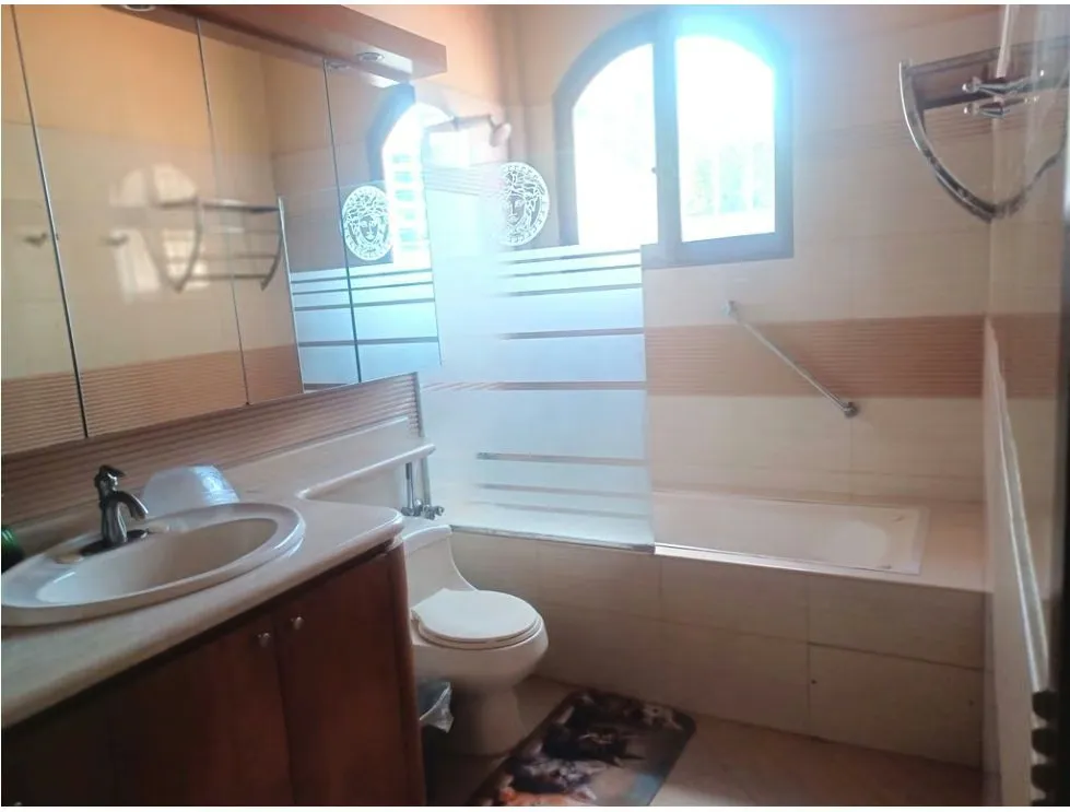 VENTA CASA300m2 6H/7B/2E, ANEXO CALLE CERRADA URB Santa Sofia 9915 - 21