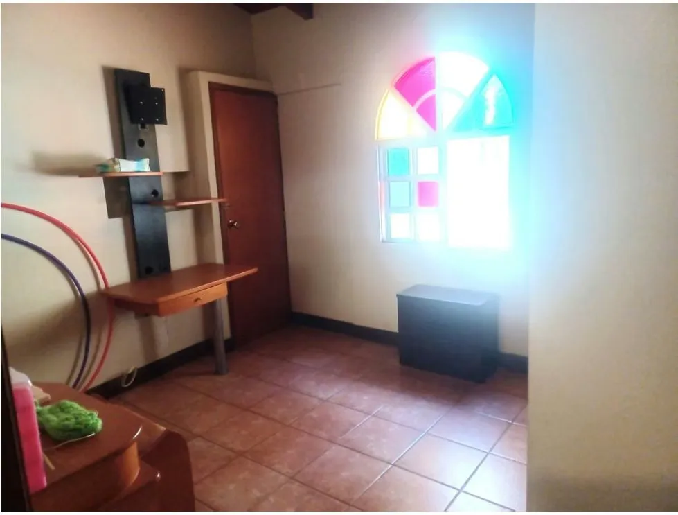 VENTA CASA300m2 6H/7B/2E, ANEXO CALLE CERRADA URB Santa Sofia 9915 - 27