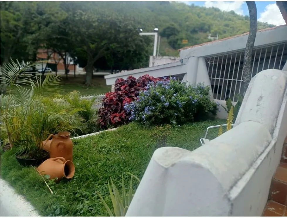 VENTA CASA300m2 6H/7B/2E, ANEXO CALLE CERRADA URB Santa Sofia 9915 - 3