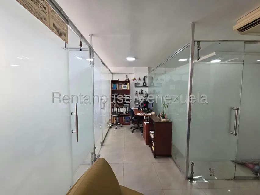 Oficina en Alquiler en Parroquia La Candelaria, Distrito Metropolitano - 27