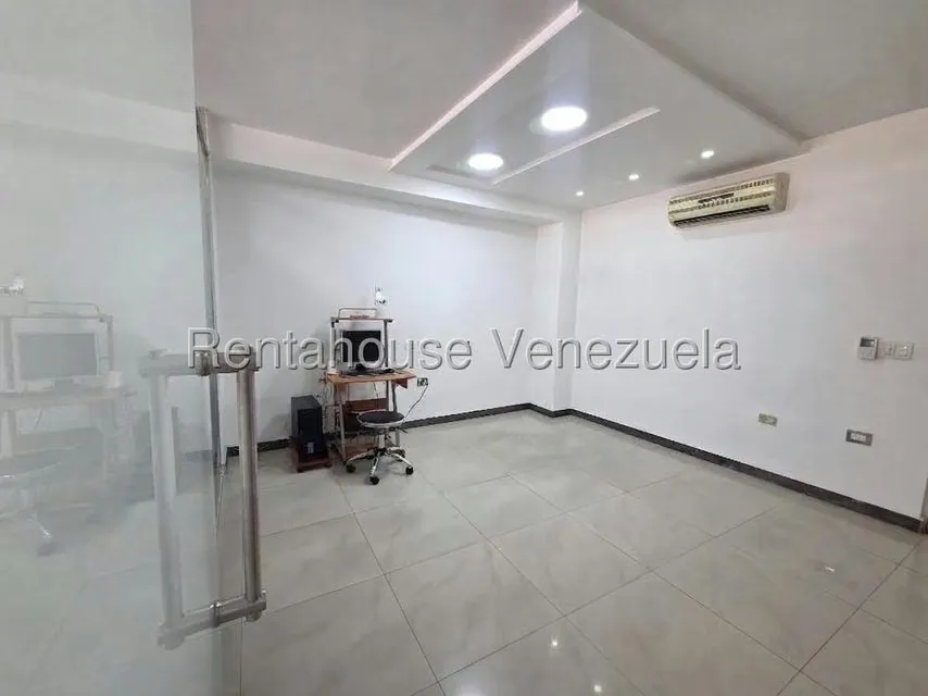 Oficina en Alquiler en Parroquia La Candelaria, Distrito Metropolitano - 28