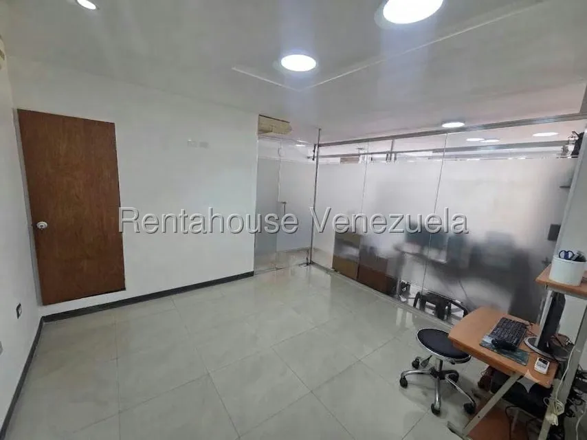 Oficina en Alquiler en Parroquia La Candelaria, Distrito Metropolitano - 30