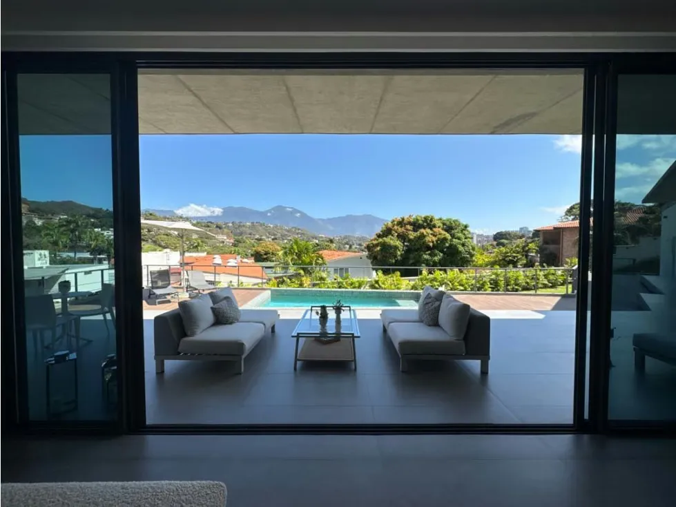 Vendo casa 1154m2 4H+S/4.5B+S/12P Prados del Este - 11