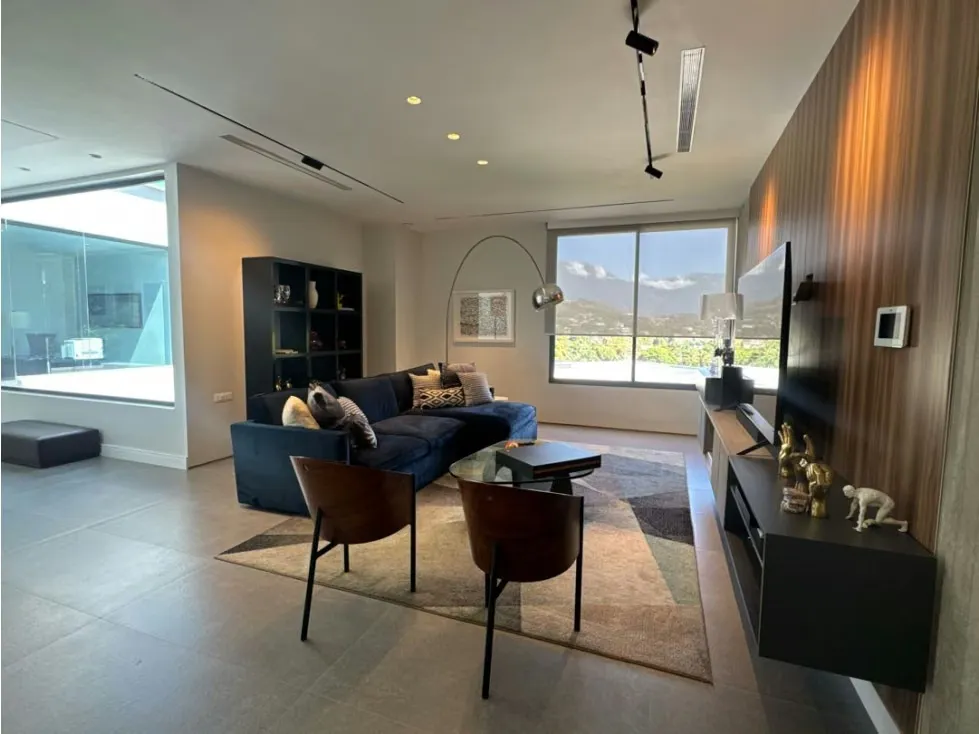 Vendo casa 1154m2 4H+S/4.5B+S/12P Prados del Este - 17