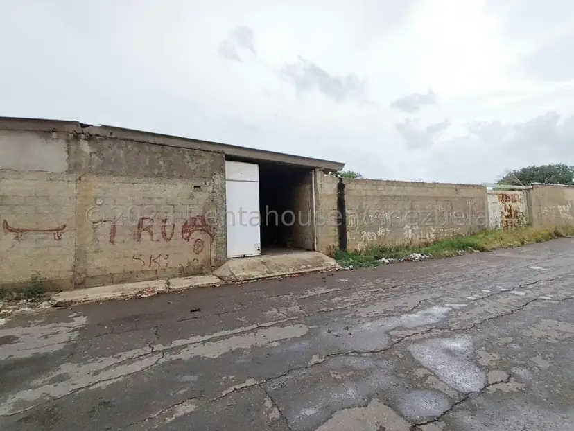 Comercial (Galpon - Deposito) en Alquiler en Sector Bobare, Falcon