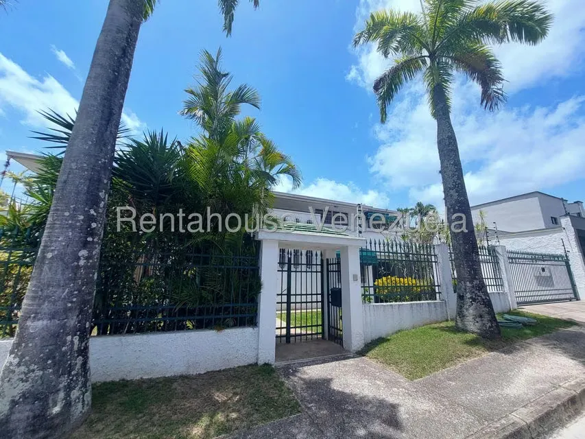 Casa (1 Nivel) en Venta en Colinas del Tamanaco, Distrito Metropolitano - 110