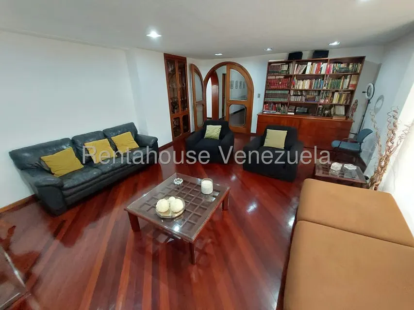 Casa (1 Nivel) en Venta en Colinas del Tamanaco, Distrito Metropolitano - 16