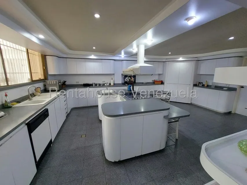 Casa (1 Nivel) en Venta en Colinas del Tamanaco, Distrito Metropolitano - 19